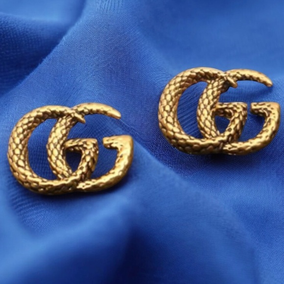 SIMPLE GOLD LETTER STUD EARRINGS WITH SNAKESKIN PATTERN - Picture 1 of 2
